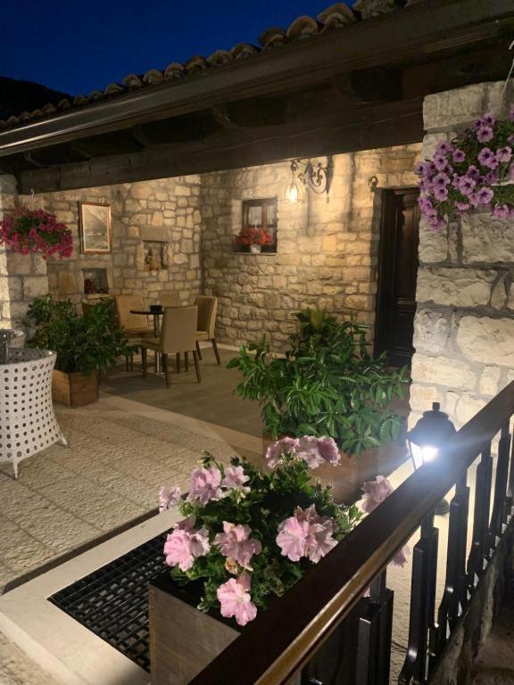 Villa Oda Tomori Μπεράτ Εξωτερικό φωτογραφία