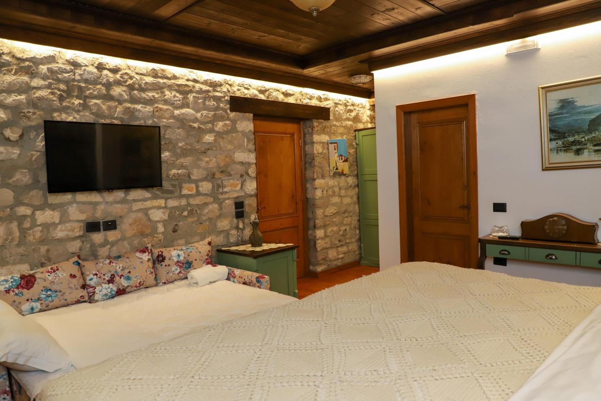 Villa Oda Tomori Μπεράτ Εξωτερικό φωτογραφία